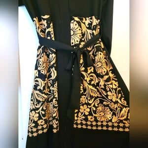 Abaya with golden stitching